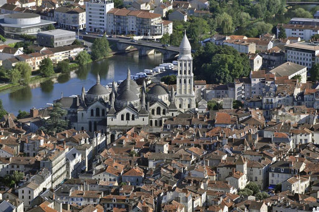 Vvf Perigord Sorges-En-Perigord Hotel ภายนอก รูปภาพ