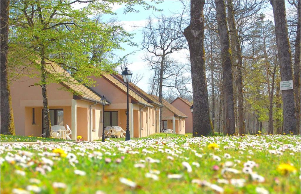 Vvf Perigord Sorges-En-Perigord Hotel ภายนอก รูปภาพ